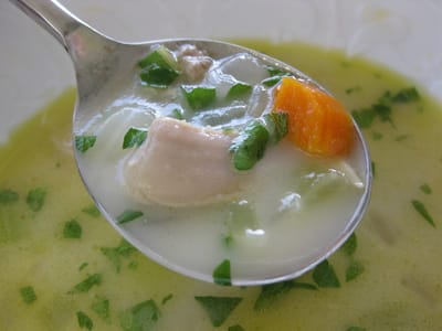 Пилешка супа със зеленчуци