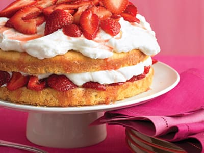 Ягодова торта на етажи