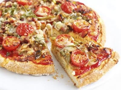 Пица с печени зеленчуци и кашкавал