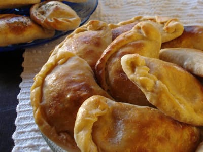 Пица ''Калцоне'' с листа от маруля