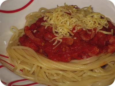 Спагети с шунка и кашкавал