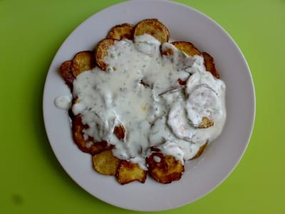 Тиквички на фурна с млечен сос