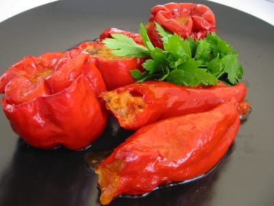 Пълнени чушки с боб