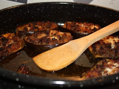 Пълнени патладжани с кайма