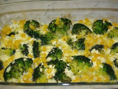 Броколи със сирене и кашкавал