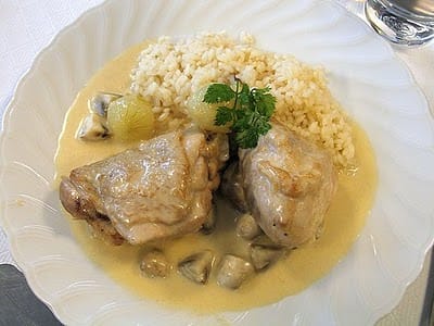 Пиле фрикасе 