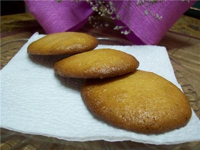 Коледни меденки с канела