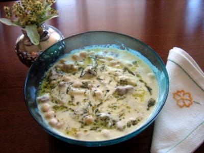 Салата от тиквички и орехови ядки