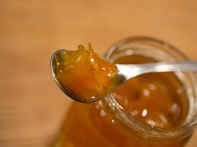 Сладко от портокалови корички