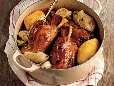 Задушено джоланче с лук и къри