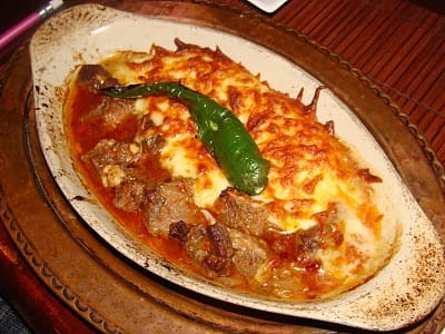 Телешко с гъби и топено сирене