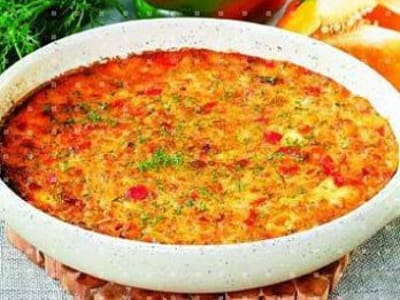 Печени чушки (пиперки)  с яйца и сирене на фурна