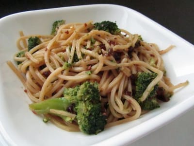 Спагети с броколи