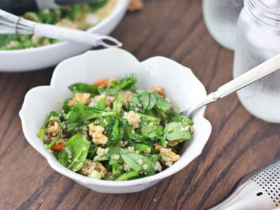 Салата с киноа и спанак