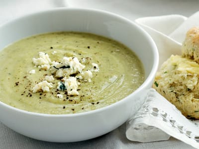 Крем супа от броколи и синьо сирене