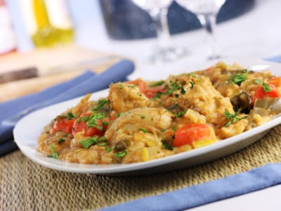 Задушено пиле с чесън