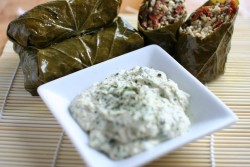 Лозови сармички с праз
