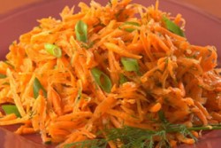 Люта салата от моркови