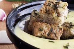 Супа от тиквички с крутони с копър